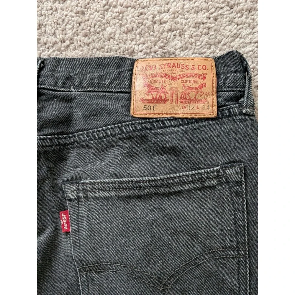 Levi's 501 Jeans Mens 32X34 (Fits 32X32) Straight Leg Button Fly Made In Mexico